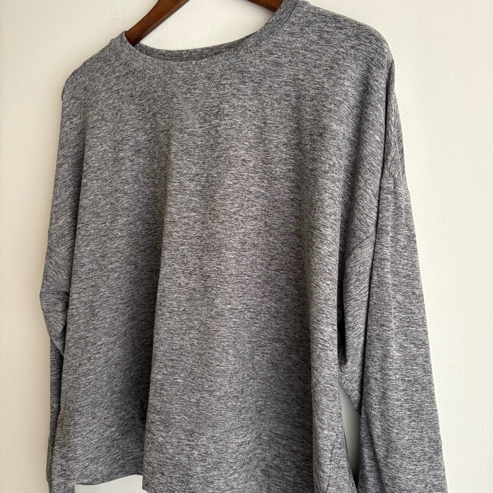 Fabletics Heather Gray Performance Pullover Sweat… - image 5